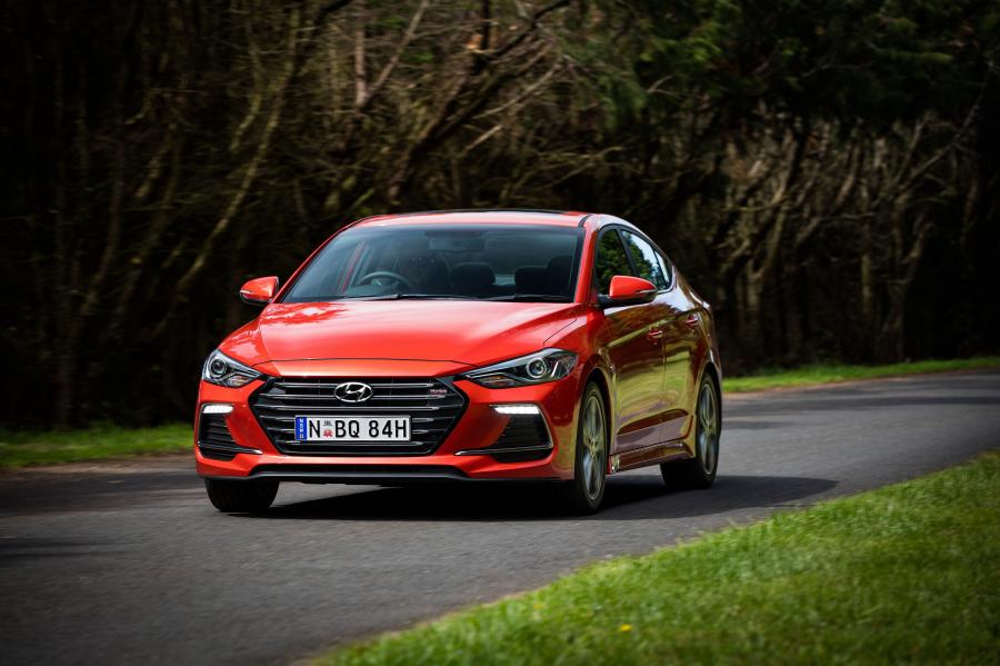  Hyundai Elantra SR Turbo 2016 года  (AU) (фото 13 из 31)